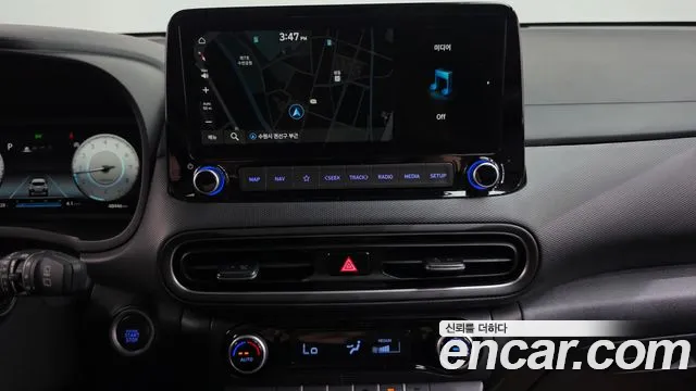 Hyundai Kona Новый Kona Бензин 1.6 турбо 2WD — Фото автомобиля 11