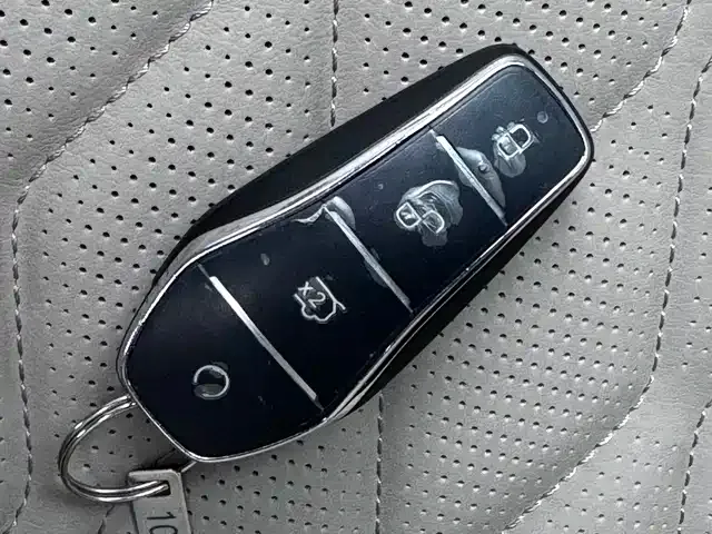 BYD Tang — Фото автомобиля 12