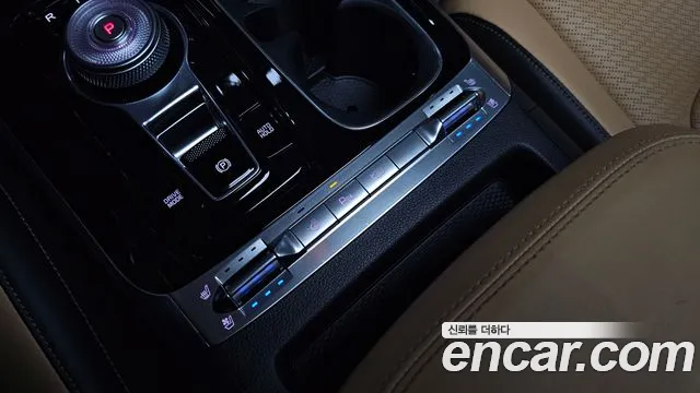 Kia Canival Carnival 4 поколение Бензин 7 мест Signature — Фото автомобиля 29