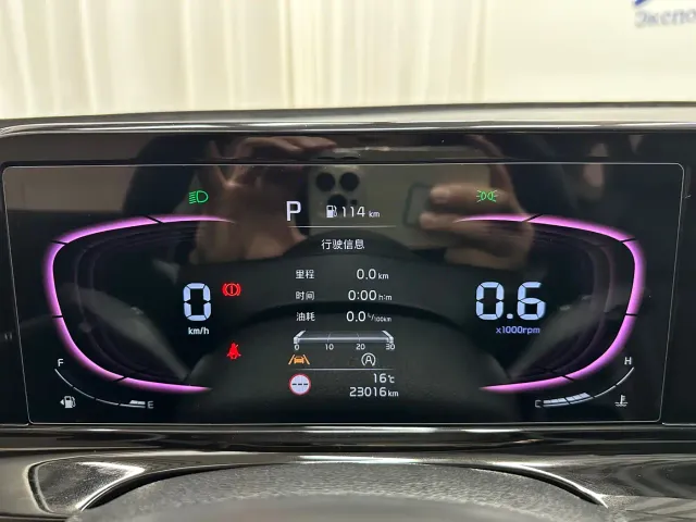 Kia Seltos — Фото автомобиля 16