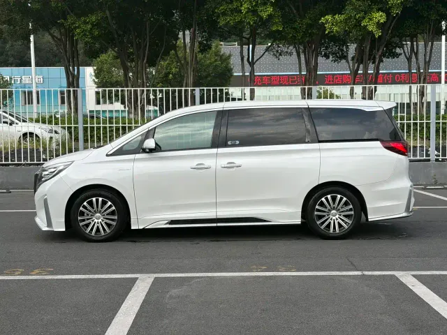 GAC Trumpchi M8 — Фото автомобиля 6