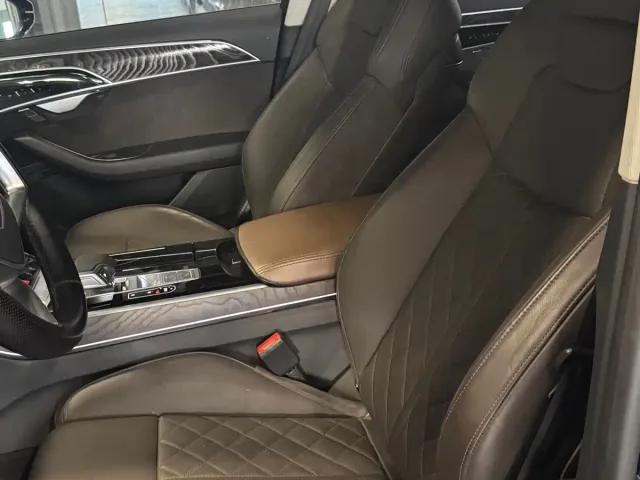 Audi A8 — Фото автомобиля 8