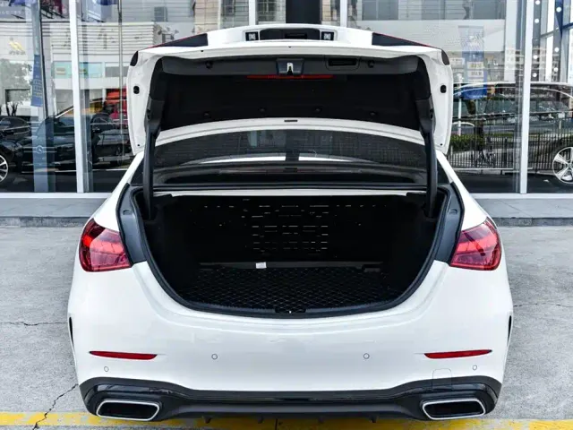 Mercedes-Benz C-Class — Фото автомобиля 21