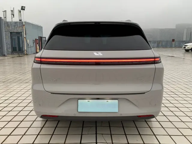 Li Auto L6 — Фото автомобиля 5