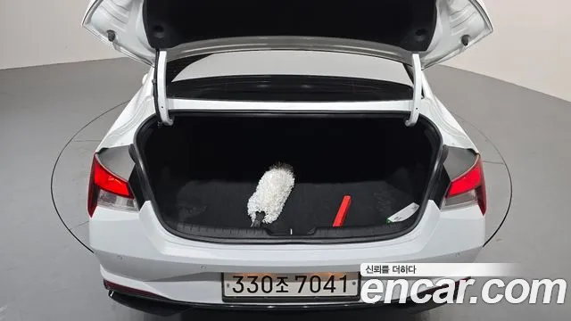 Hyundai Avante CN7 — Фото автомобиля 22