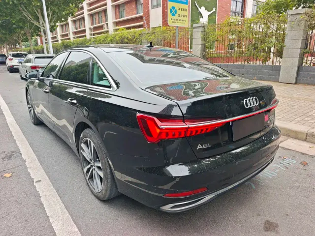 Audi A6L — Фото автомобиля 15