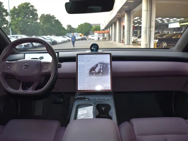 Nio ET5 Touring — Фото автомобиля 10