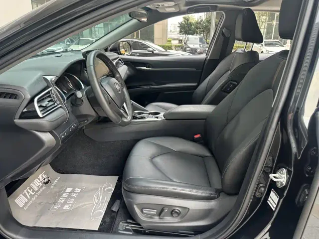 Toyota Camry — Фото автомобиля 11