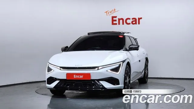 Kia EV6 — Фото автомобиля 3