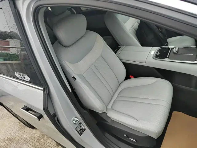 Maxus Dajia 7 — Фото автомобиля 24