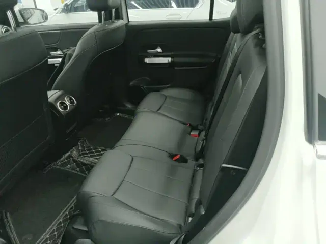 Mercedes-Benz GLB-Class — Фото автомобиля 16
