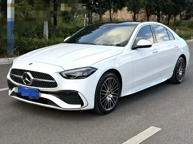 Фотография автомобиля — Mercedes-Benz C-Class