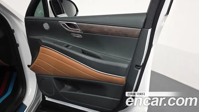 Genesis GV80 — Фото автомобиля 13