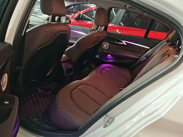 BMW 1 Series — Фото автомобиля 16