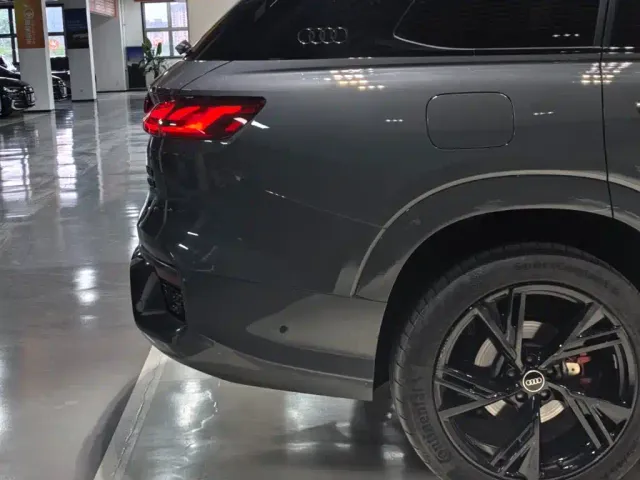 Audi Q6 — Фото автомобиля 8