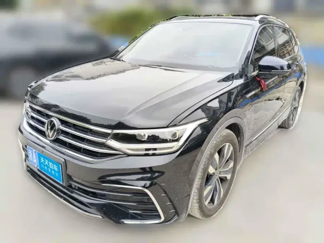 Фотография автомобиля — Volkswagen Tiguan L