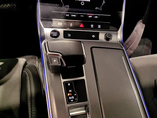 Audi A6L — Фото автомобиля 9