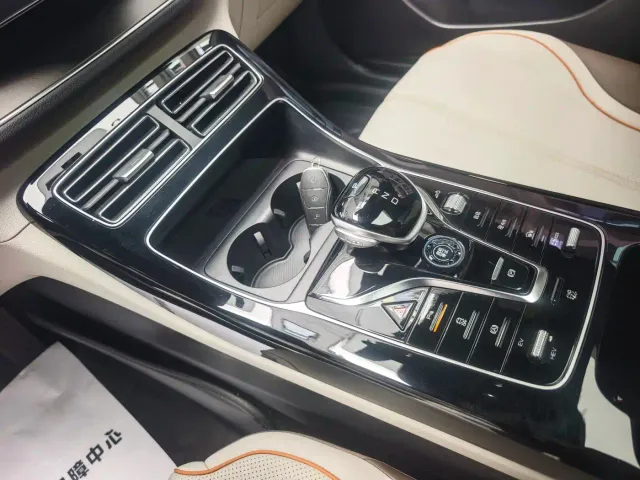 BYD Qin PLUS — Фото автомобиля 15
