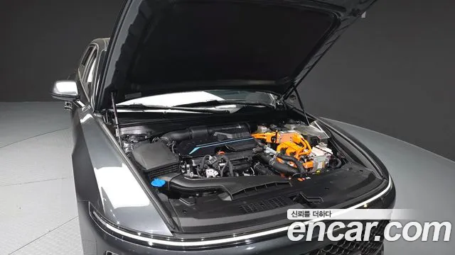 Hyundai Grandeur GN7 — Фото автомобиля 9