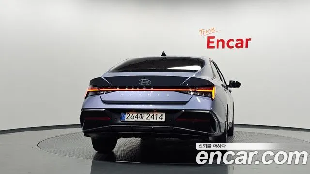 Hyundai Avante CN7 — Фото автомобиля 4