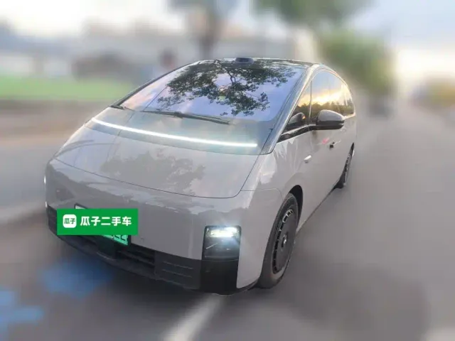 Фотография автомобиля — Li Auto MEGA