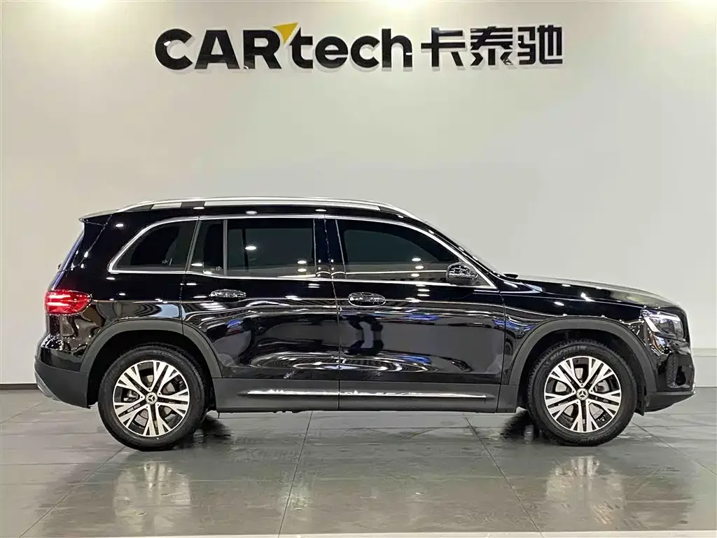 Mercedes-Benz Mercedes-Benz GLB 2024 GLB 220 Dynamic — Фото автомобиля 4