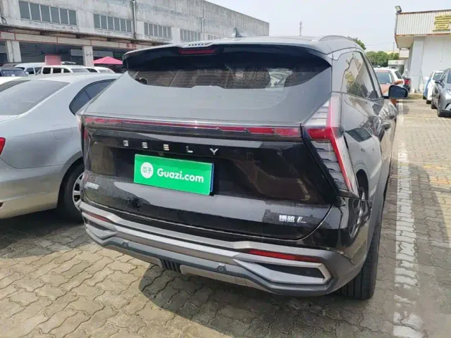 Geely Boyue L — Фото автомобиля 5