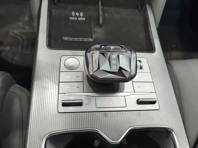 BYD Song L DM-i — Фото автомобиля 13