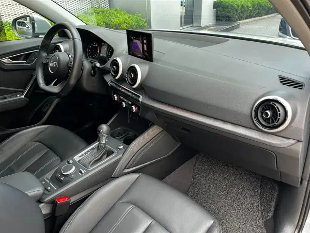 Audi Q2L — Фото автомобиля 19