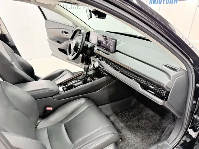 Honda Accord — Фото автомобиля 17