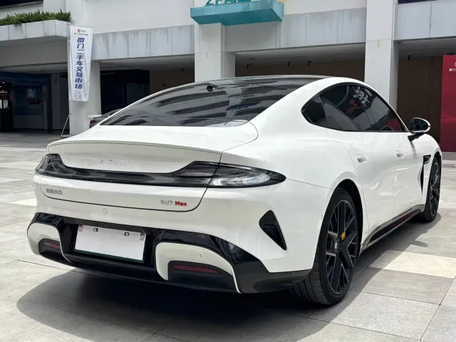 Xiaomi SU7 — Фото автомобиля 7