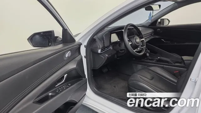 Hyundai Avante CN7 — Фото автомобиля 10