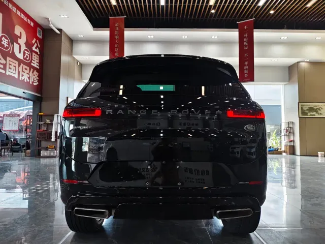 Land Rover Range Rover Sport — Фото автомобиля 18