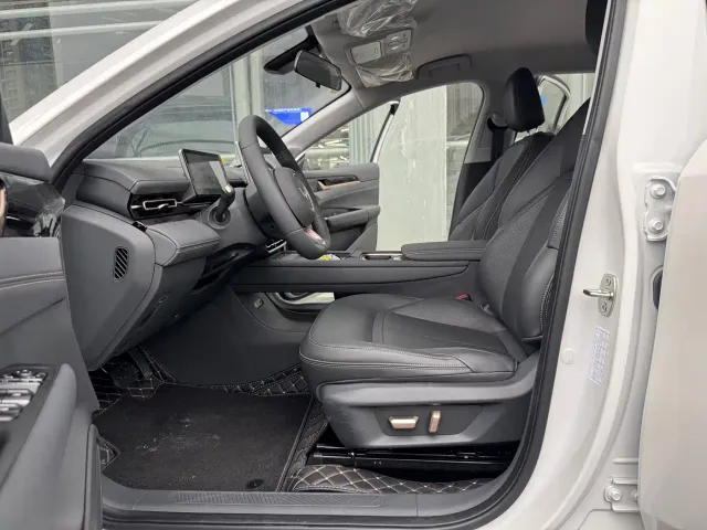 Wuling Starlight — Фото автомобиля 5