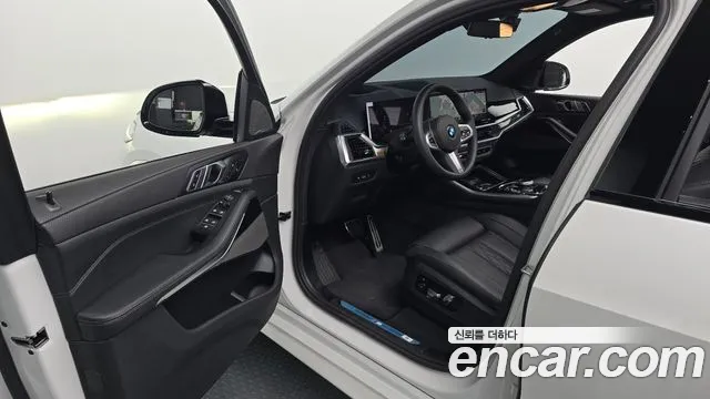 BMW X5 xDrive 40i M Sport — Фото автомобиля 10