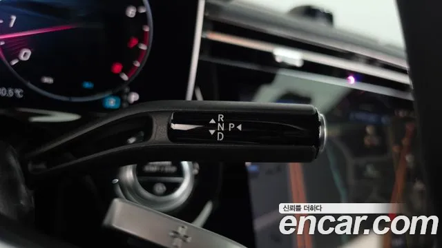 Mercedes-Benz E-Class E-класс W214 E300 4MATIC Exclusive — Фото автомобиля 9