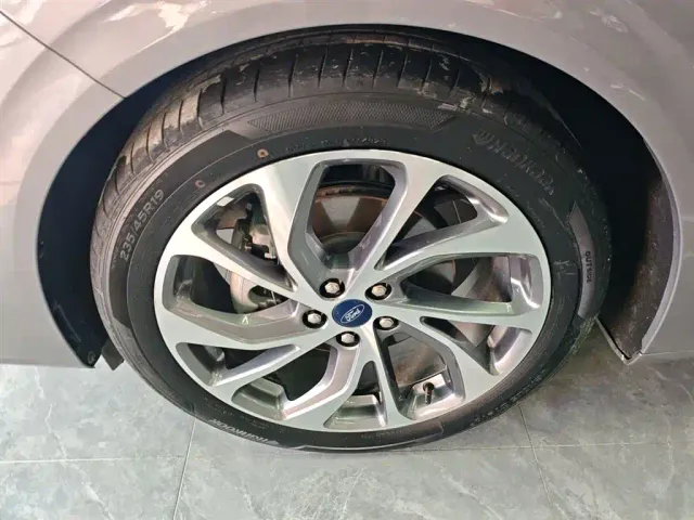 Ford Mondeo — Фото автомобиля 22