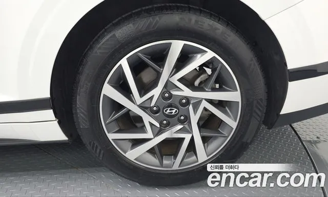 Hyundai Grandeur GN7 — Фото автомобиля 6