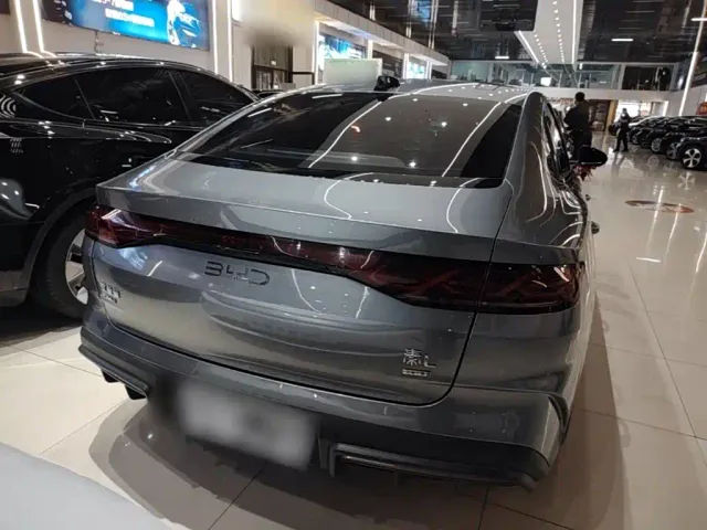 BYD Qin L — Фото автомобиля 5