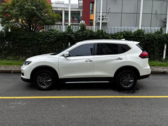 Nissan X-Trail — Фото автомобиля 6