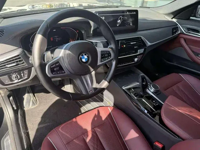 BMW 5 Series — Фото автомобиля 7