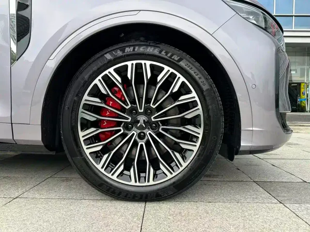 Voyah Auto VOYAH FREE 2025 FREE+ 4WD Qiankun Edition — Фото автомобиля 16