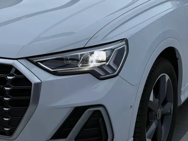 Audi Q3 — Фото автомобиля 4