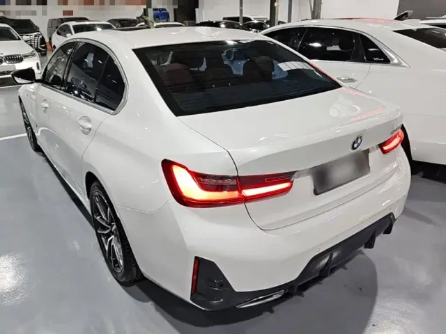 BMW 3 Series — Фото автомобиля 4