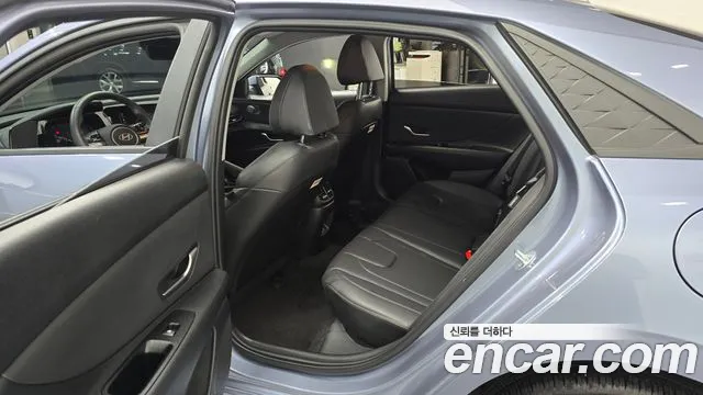 Hyundai AVANTE Новый Avante (CN7) — Фото автомобиля 11
