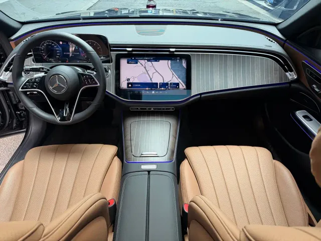 Mercedes-Benz E-Class — Фото автомобиля 10