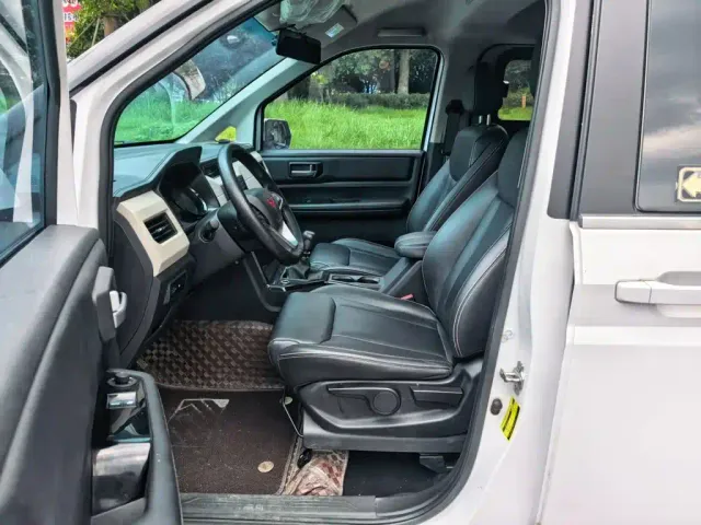 Wuling Zhengcheng — Фото автомобиля 8