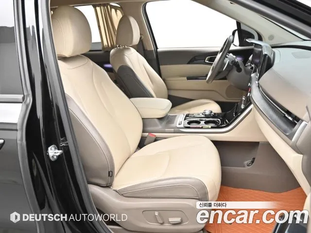 Kia Carnival Generation 4 — Фото автомобиля 10