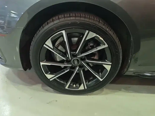 Audi A4L — Фото автомобиля 22