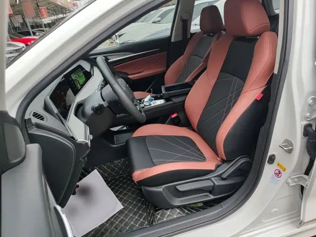Changan Eado — Фото автомобиля 14